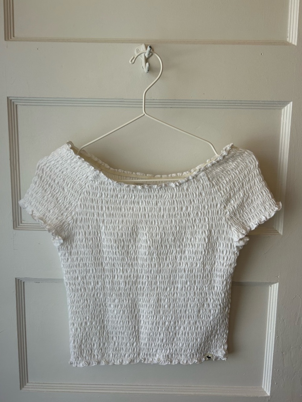 Abercrombie & Fitch white top